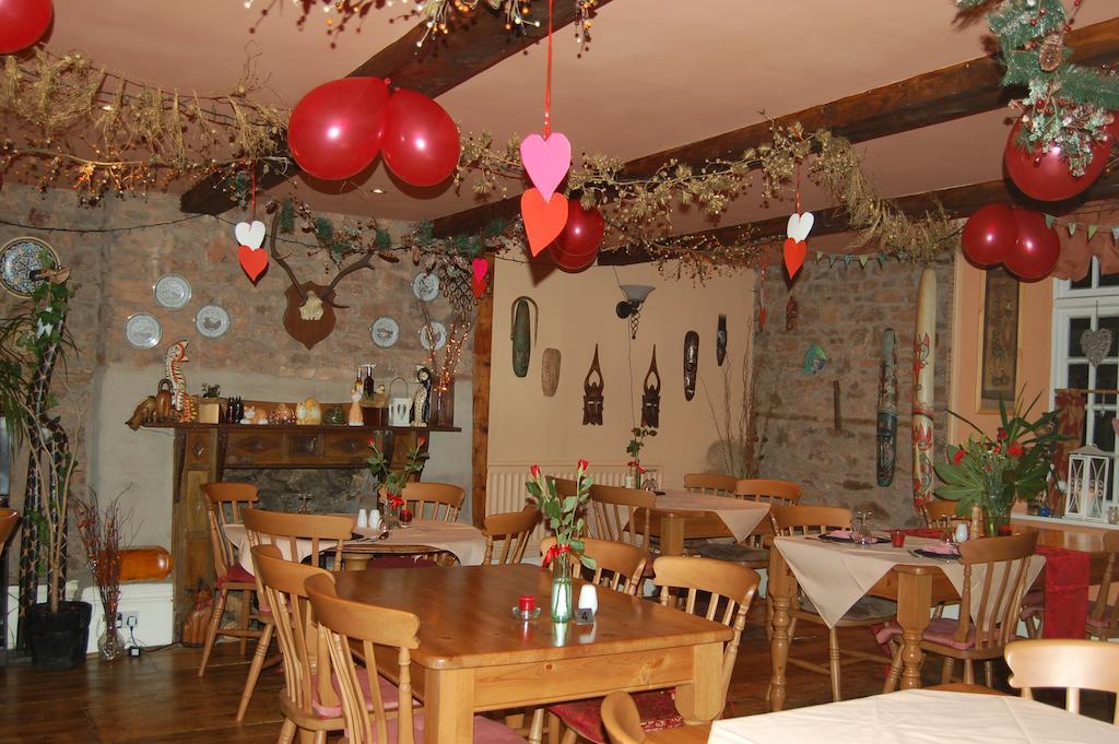 The Mitre Inn Witheridge Esterno foto