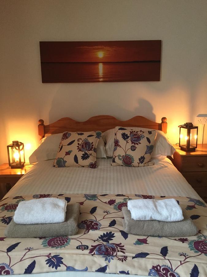 The Mitre Inn Witheridge Esterno foto