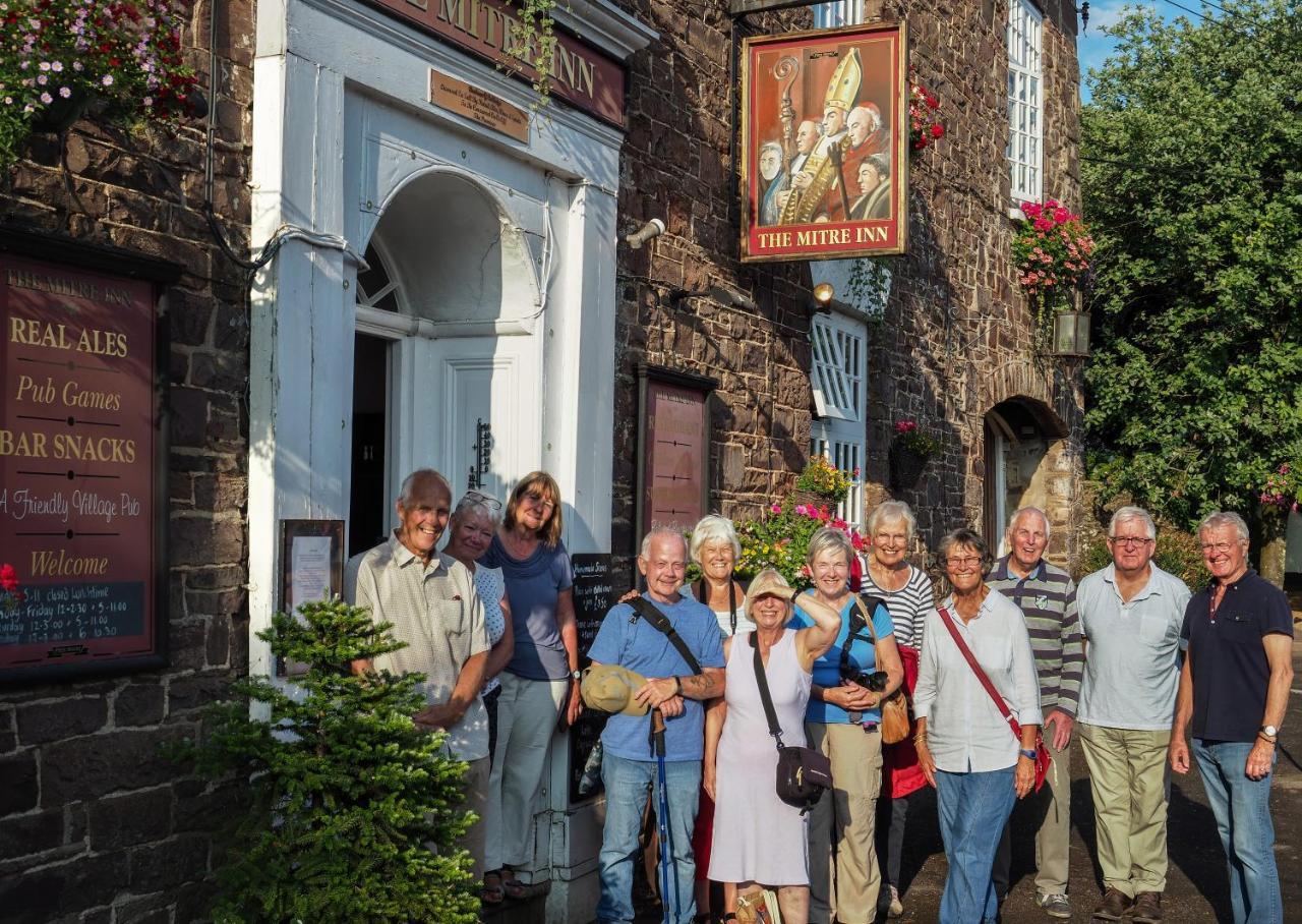 The Mitre Inn Witheridge Esterno foto